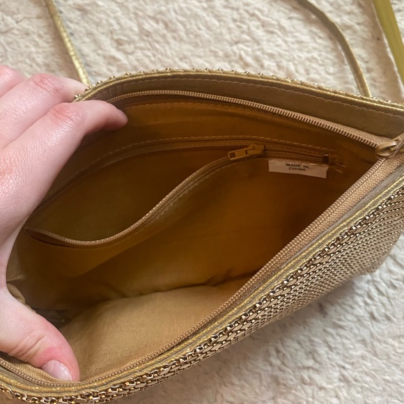 Gold crossbody bag - Picture 5 of 6